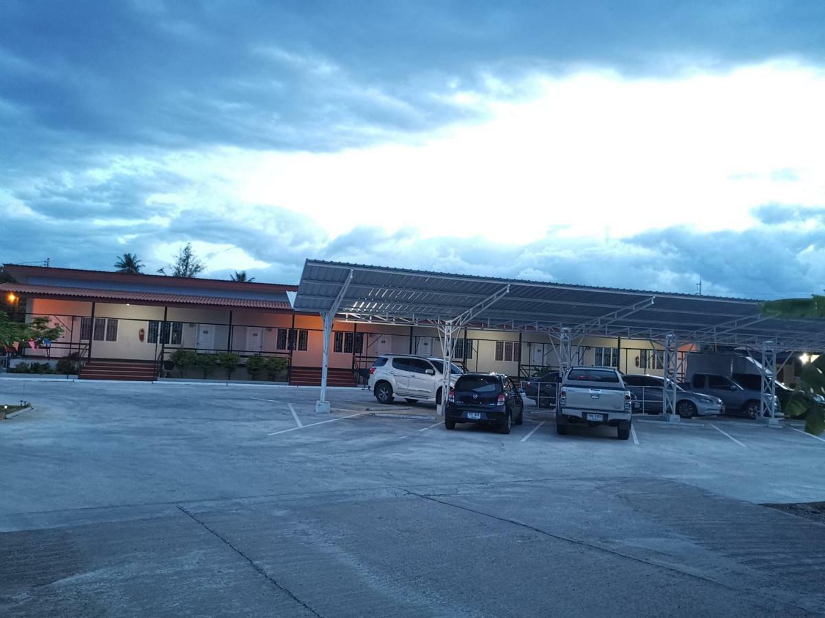 Sailom Resort​ Chom Thong Exterior foto
